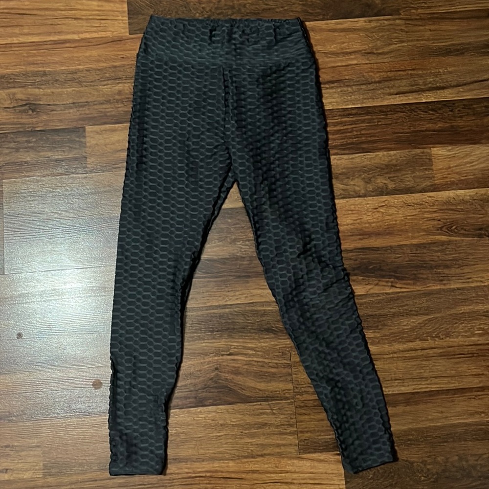 TikTok famous leggings. Size L/XL